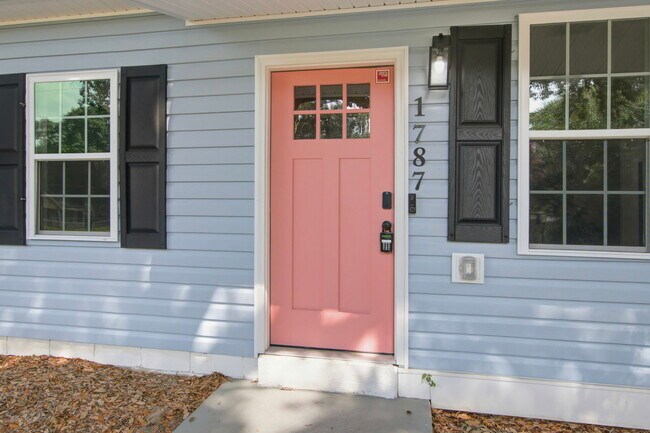 Photo - 1787 Hay Rd