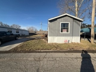 Building Photo - Single Wide Mobile Home For Sale