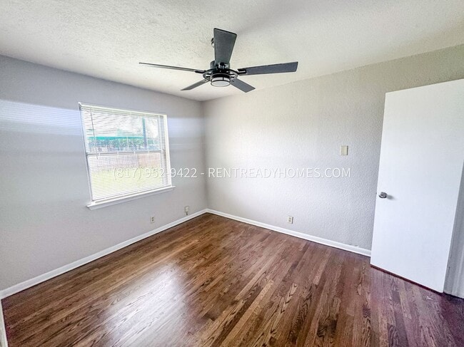 Photo - 3022 Larry Dr