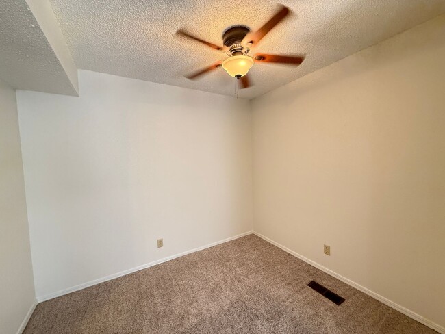 Photo - Broken Arrow 3 bedroom 2 Bath Duplex