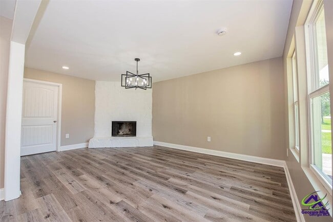 Photo - 401 Feagin Mill Rd