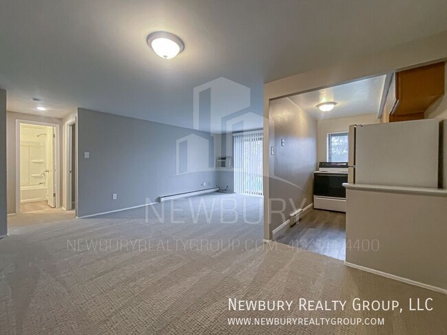 **Take a look at that bathroom** Move-in R... - **Take a look at that bathroom** Move-in R... Unidad Apt. 4