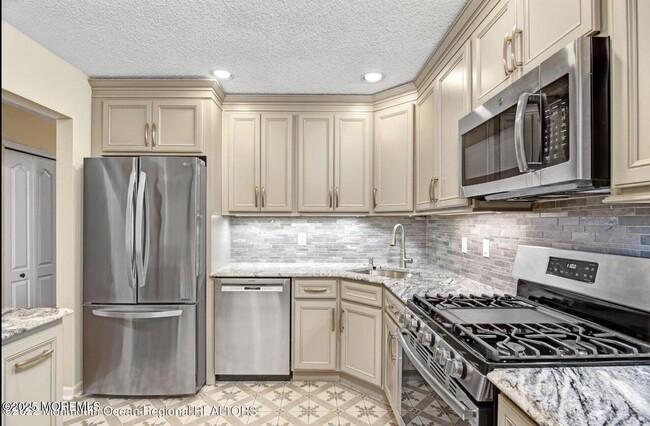 Photo - 71 Crabapple Ln Unit 266