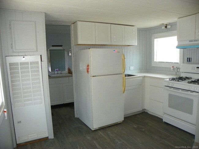 Photo - 20 Woodland Dr