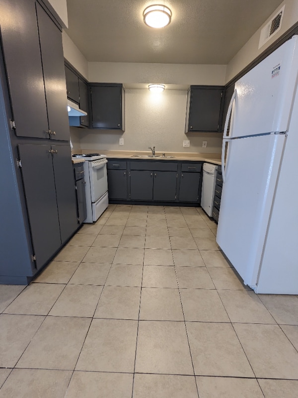 Photo - 815 N Peach Ave Unit 208