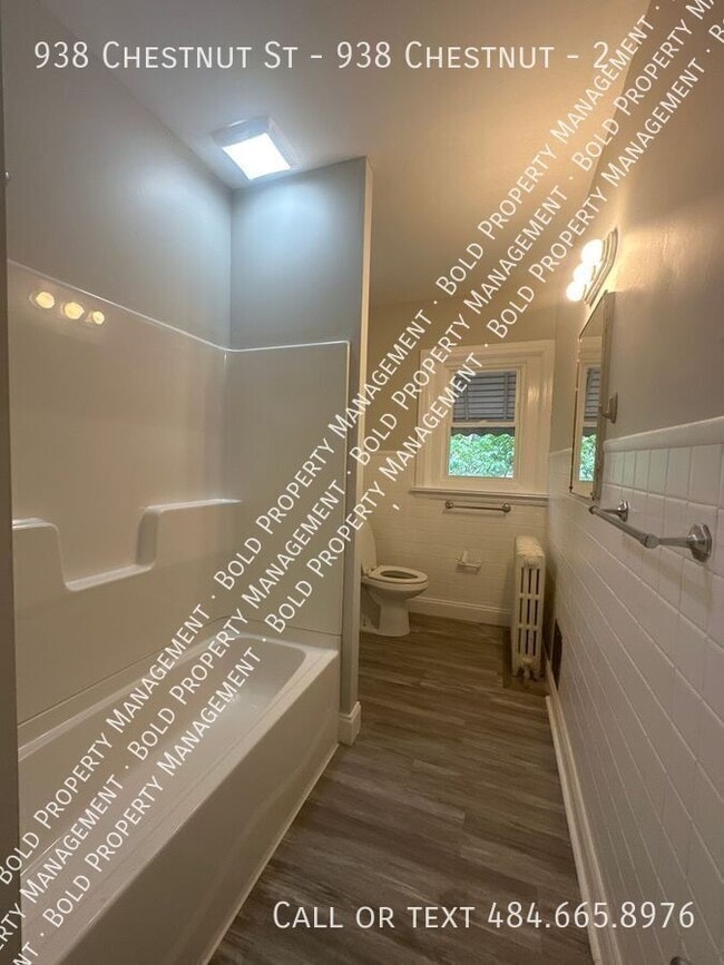 Photo - 938 Chestnut St Unit 2