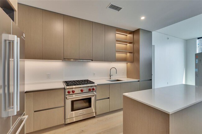Photo - 610 Davis St Unidad 2103