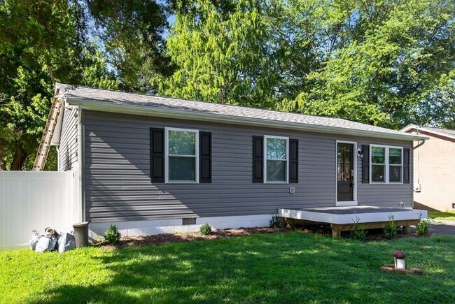Photo - 43215 Riverside Dr