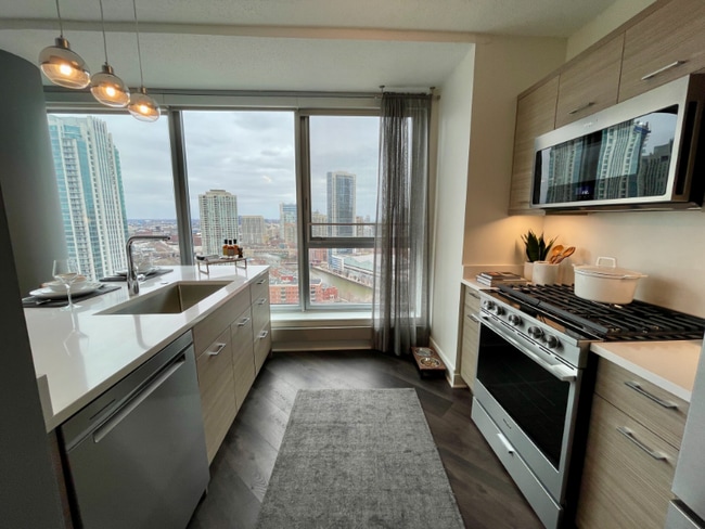 Photo - 301 N Clinton St