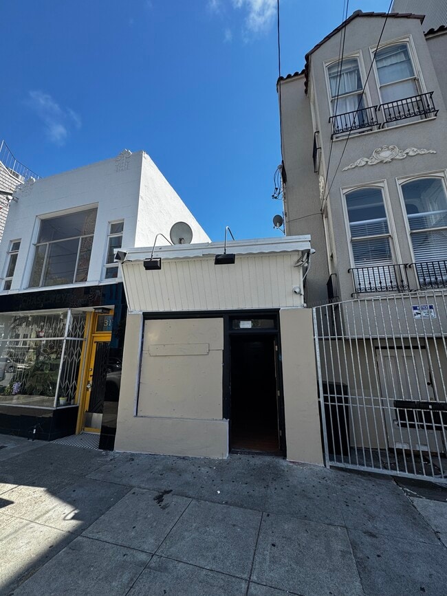 Building Photo - 3173 21st St Unit 0