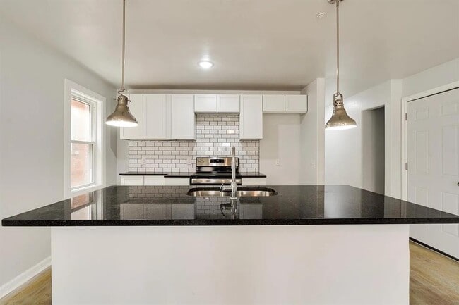 Photo - 711 NW 30th St Apartamento Unidad 1