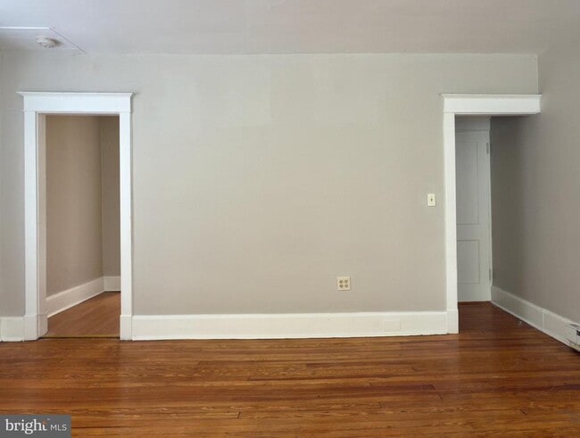 Photo - 2108 Walnut St