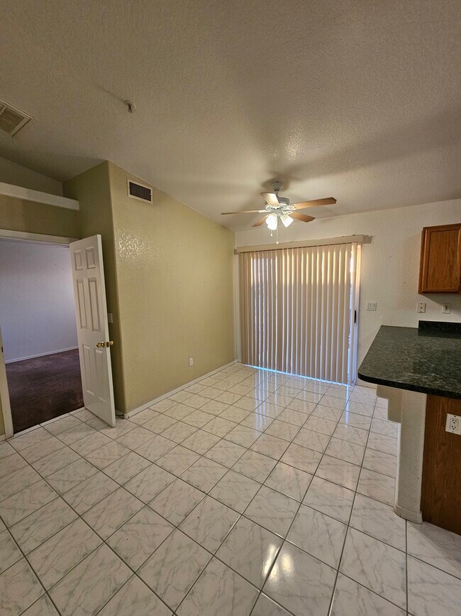 Dining Room - 3035 Kiowa Blvd N