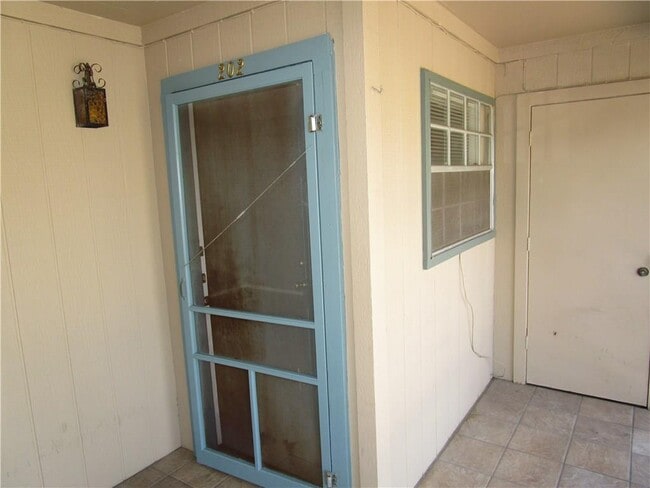 Photo - 312 E 43rd St Unit 202