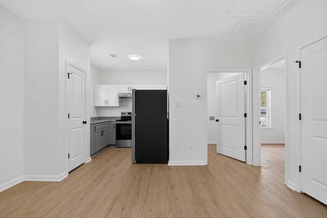 Photo - 2005-2007 Scotty Ct Unit 2005 Scotty Ct