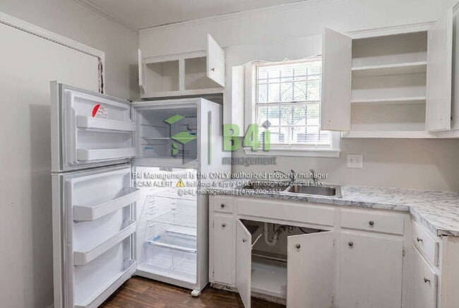 Photo - 3025 Sprucewood Dr