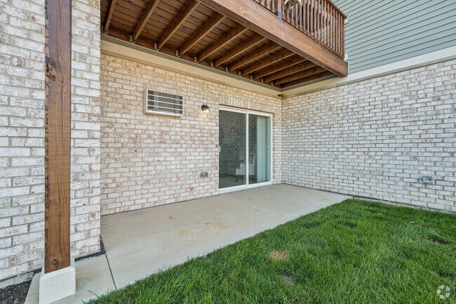 Sycamore 2BR, 2BA - 976SF - Patio