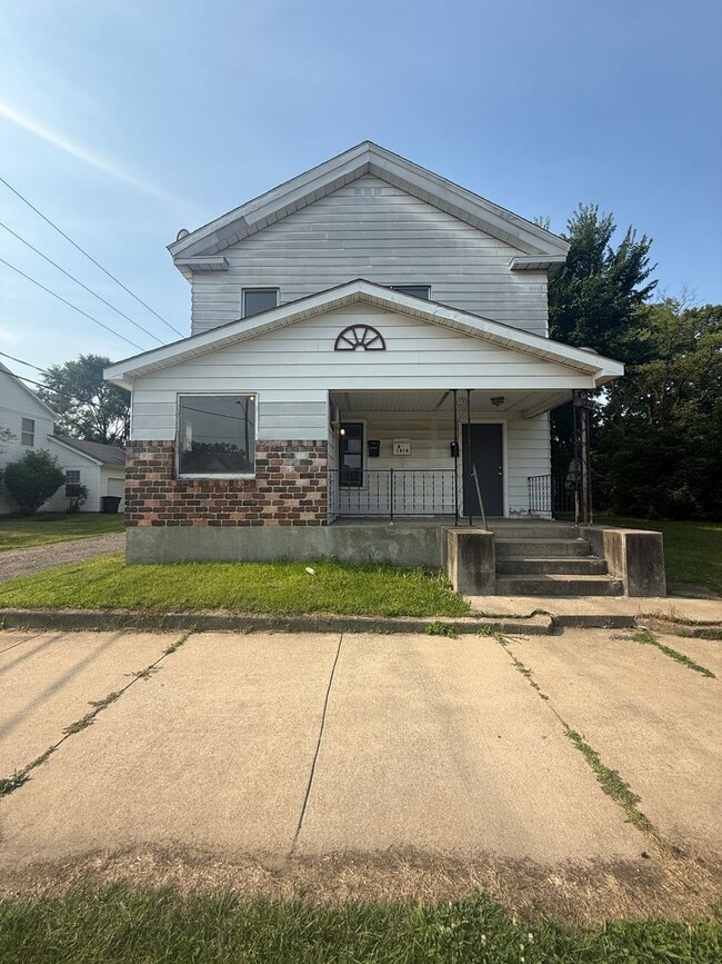 Building Photo - 1414 W Washington St Unit B