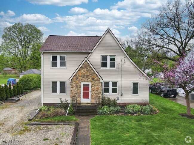 Building Photo - 3221 Killian Rd Rental