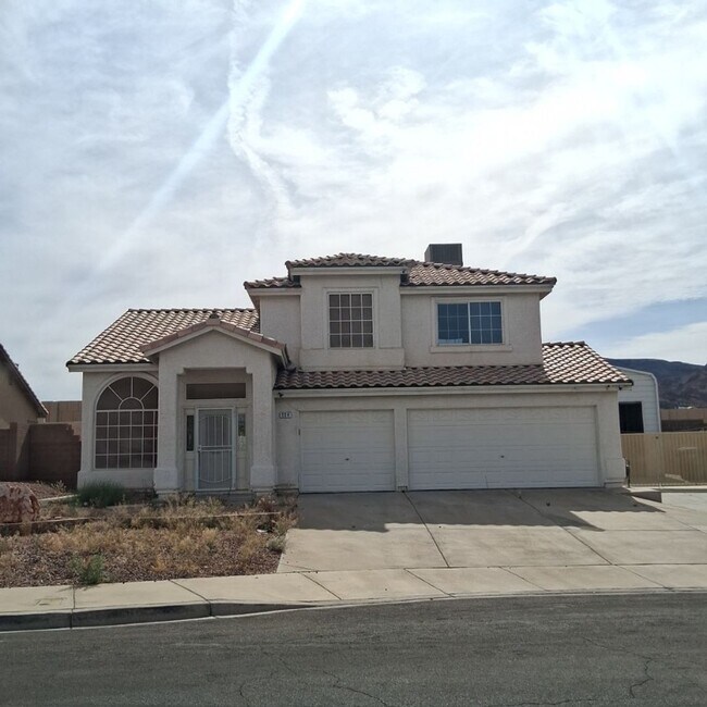 Building Photo - FURNISHED - Henderson Gem!