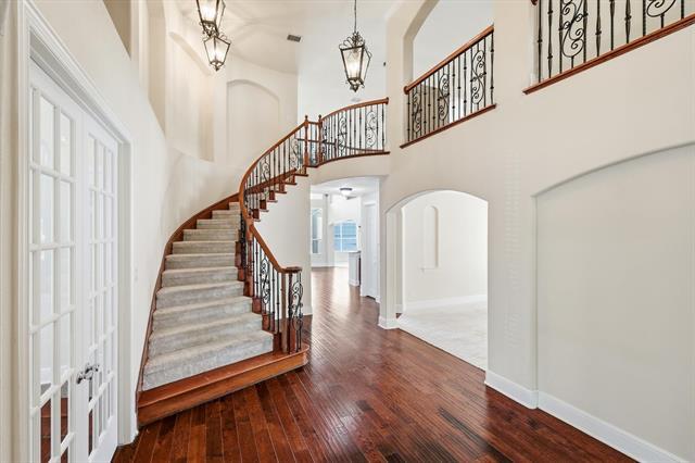 509 Wentworth Ln