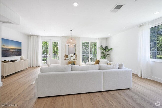 Building Photo - 888 10th St S Unit 101 Rental
