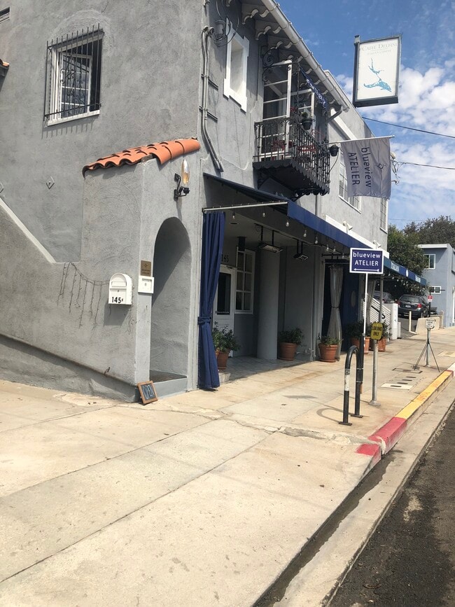 Building Photo - 145 W Channel Rd Unit 145