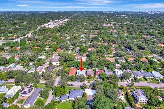 Photo - 311 NE 90th St