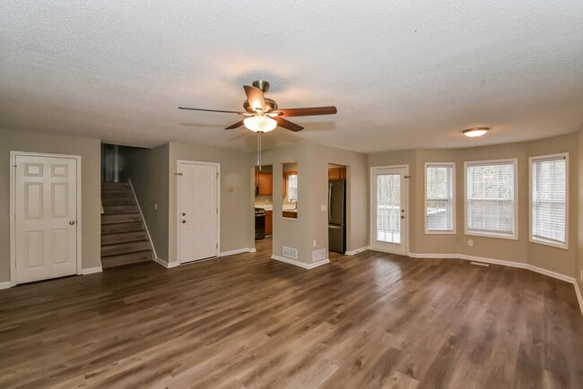 Photo - 816 Regency Ct