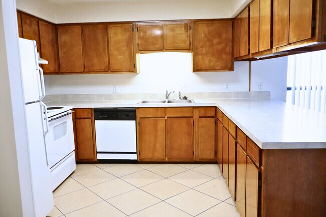 Photo - 337 Lewis St Unit A