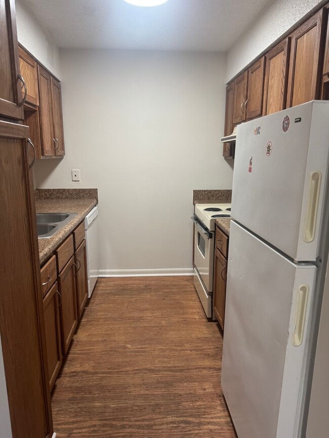 Photo - 1 BD/1BA - Center of Fort Walton Beach Unit 12
