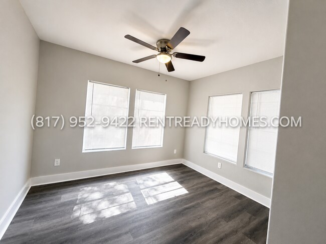 Photo - 102 Anderson St