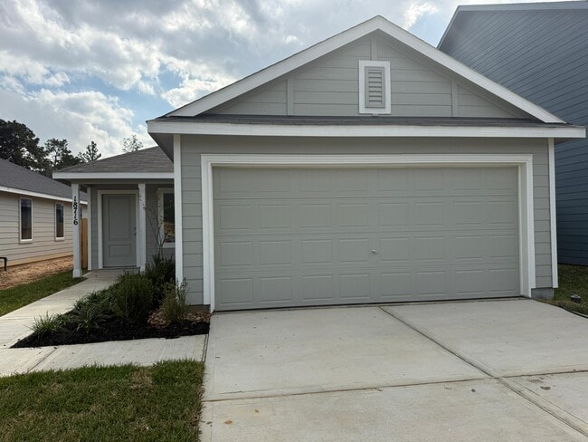 Building Photo - 18716 Loom Dr