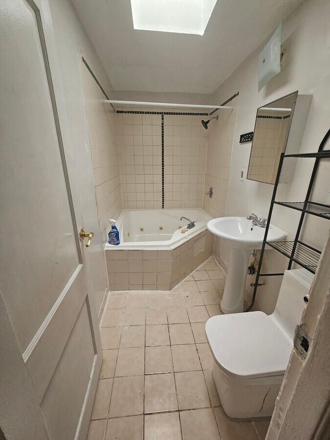 Photo - 731 Fairmont St NW