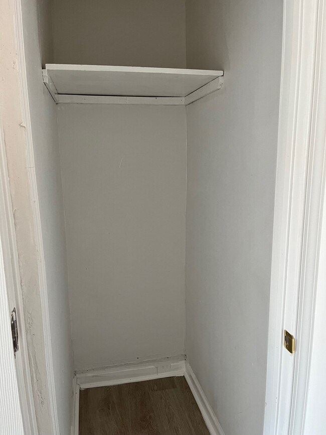 Photo - 4944 N Broad St Unit 3F