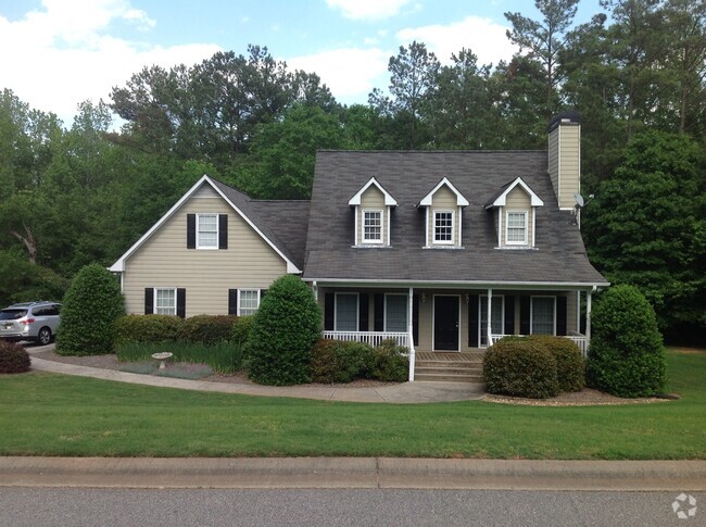 Building Photo - Great 3br House (plus Bonus Room) in East ...