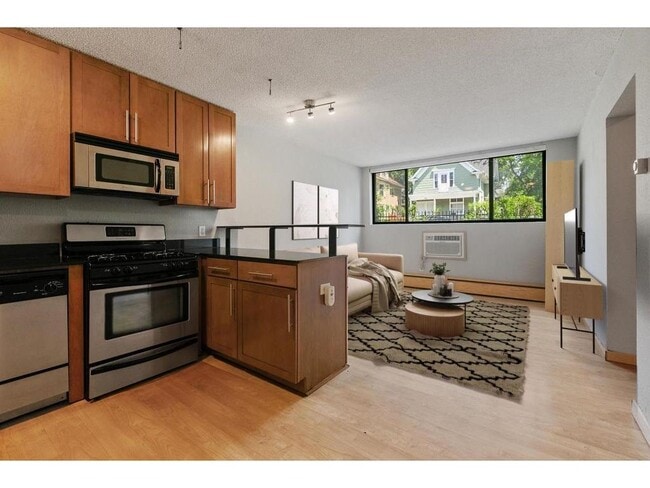 Building Photo - 2530 1st Ave S Unit 101