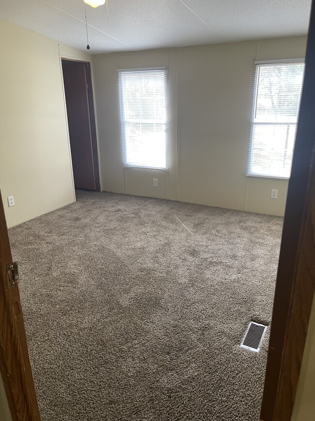 Photo - 824 Log Landing Rd