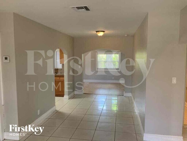 Photo - 630 NW 67th Terrace