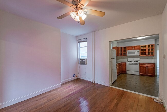 Building Photo - 1836 S 10th St Unit 1