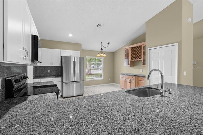 Photo - 148 Country Lakes Cir