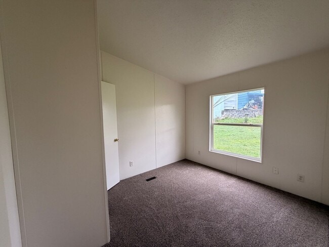 149 Bobwhite St