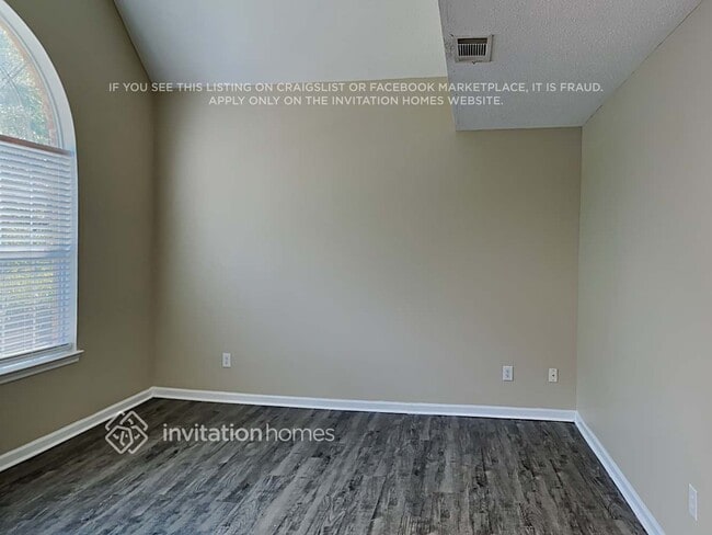 Photo - 254 Bonnes Dr SW