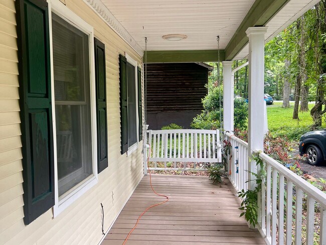 Photo - 678 Jefferson Dr