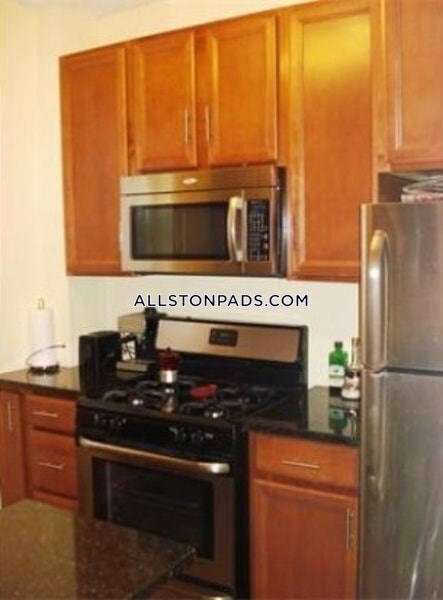 Building Photo - 86 Glenville Ave Unit 10