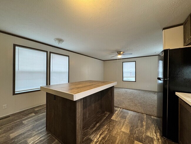 Photo - 16151 Notre Dame St