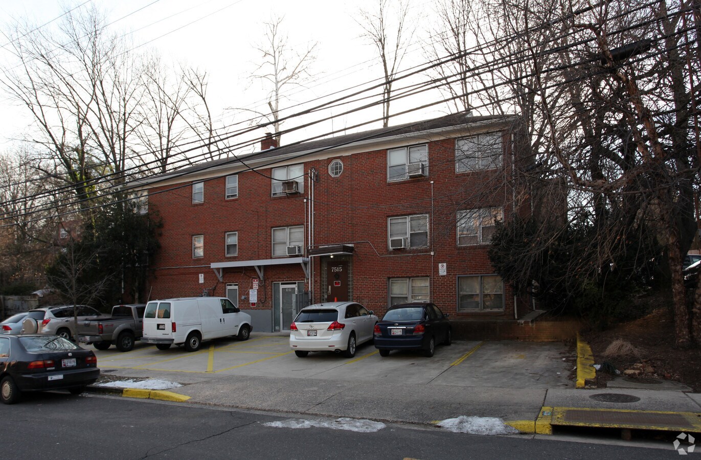 Photo - 7515 Maple Ave