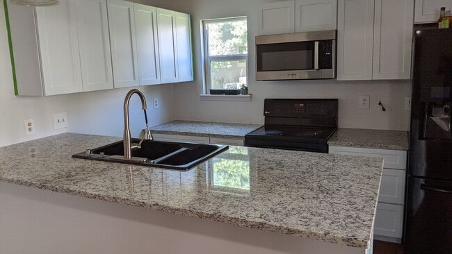 Photo - 1161 S Yosemite Way