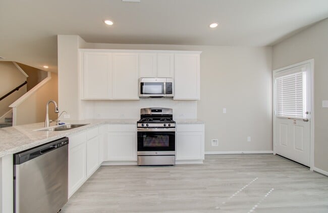 Photo - 8411 Beacon Bay Cir