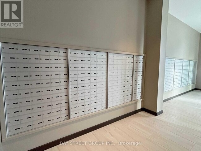 Photo - 38 Honeycrisp Cres Unit 2108